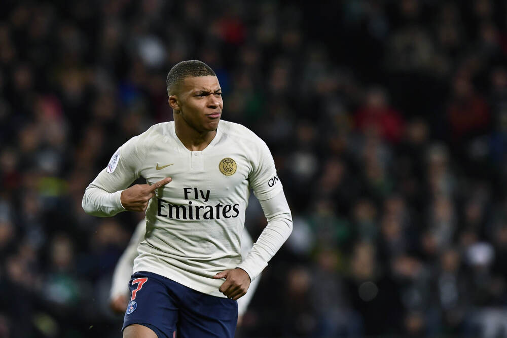 12 月复合预警：这 3 大星座前任主动求和，爱火重燃更甜蜜！